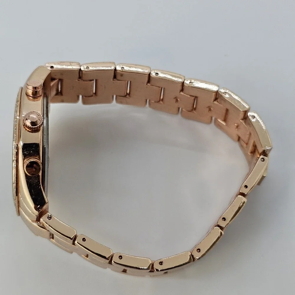 Claire's Women's Watch 38MM Gold‎ Tone Dial Band Crystal Bezel 7.5